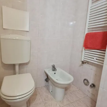 Fiorilli House - Fair District - Gratis Private Parking Apartment *